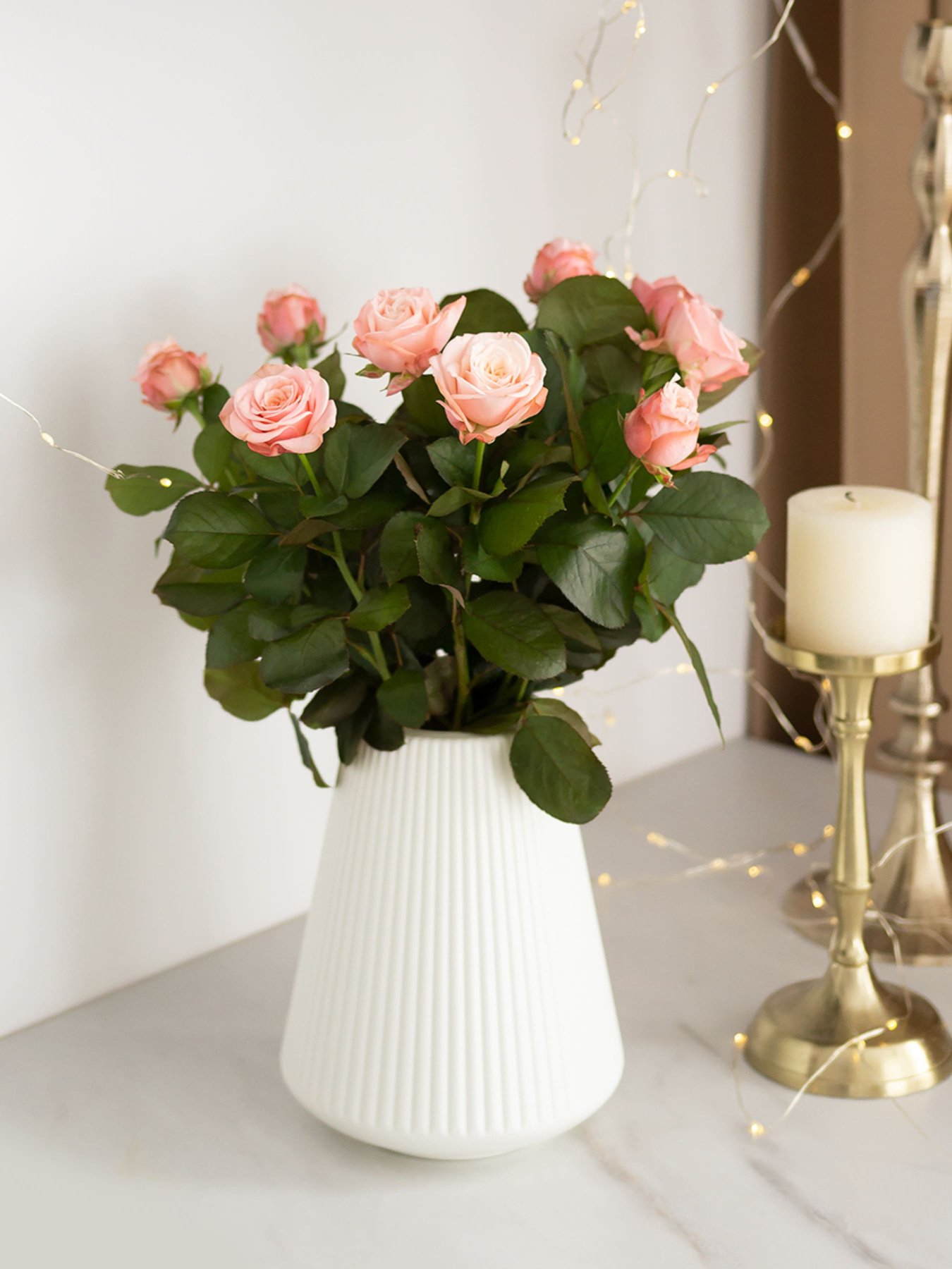 Ваза для цветов пластиковая белая MBM MY HOME модель DH-FLOWERS-04 WHITE Фото