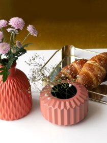 Ваза для квітів пластикова коралова MBM HOME модель DH-FLOWERS-08 CORAL Фото