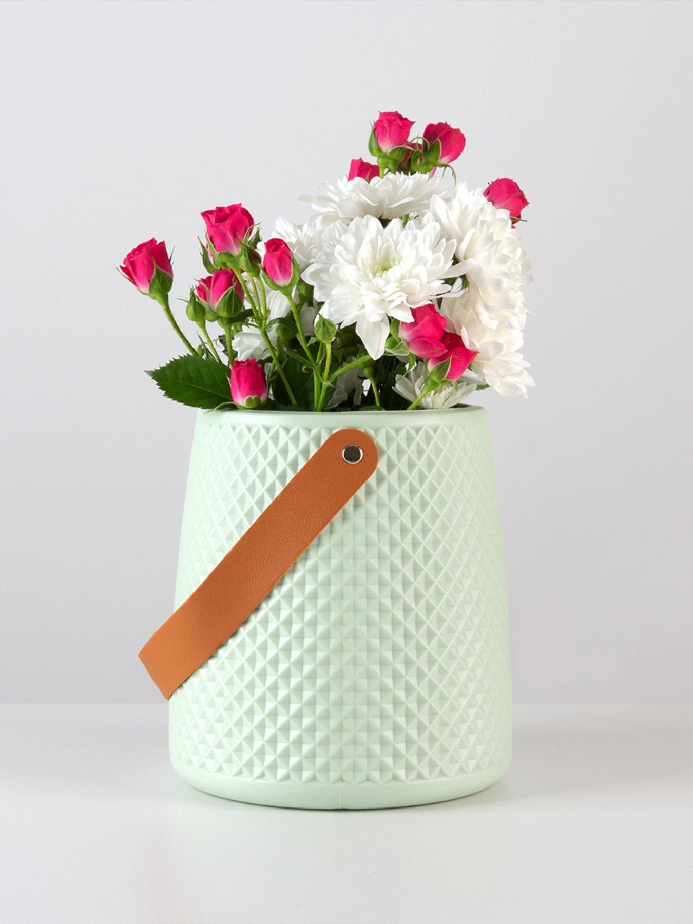 Ваза для квітів з ручкою пластикова оливкова MBM HOME модель DH-FLOWERS-10 OLIVE Фото