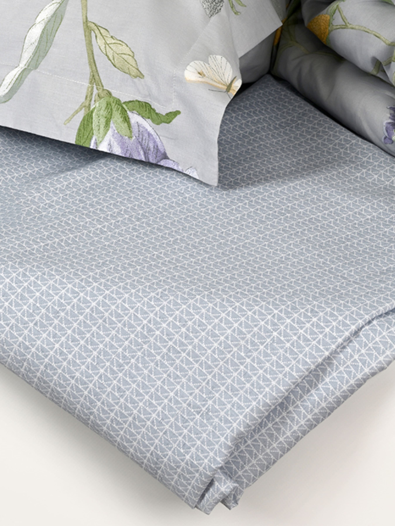 Простынь "Песня цветов" из натурального сатина MBM HOME модель BL-FS-09/10 GRAY Фото