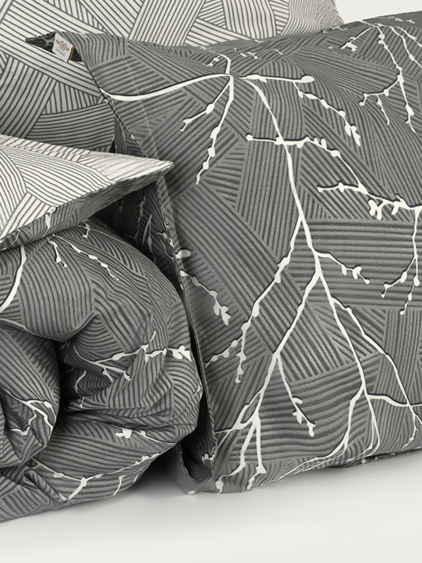 Наволочка "Петрикор" темно-сіра з натурального сатину MBM HOME модель BL-P-08 GRAY/PRINT Наволочка "Петрикор" темно-сіра з натурального сатину MBM HOME модель BL-P-08 GRAY/PRINT Фото