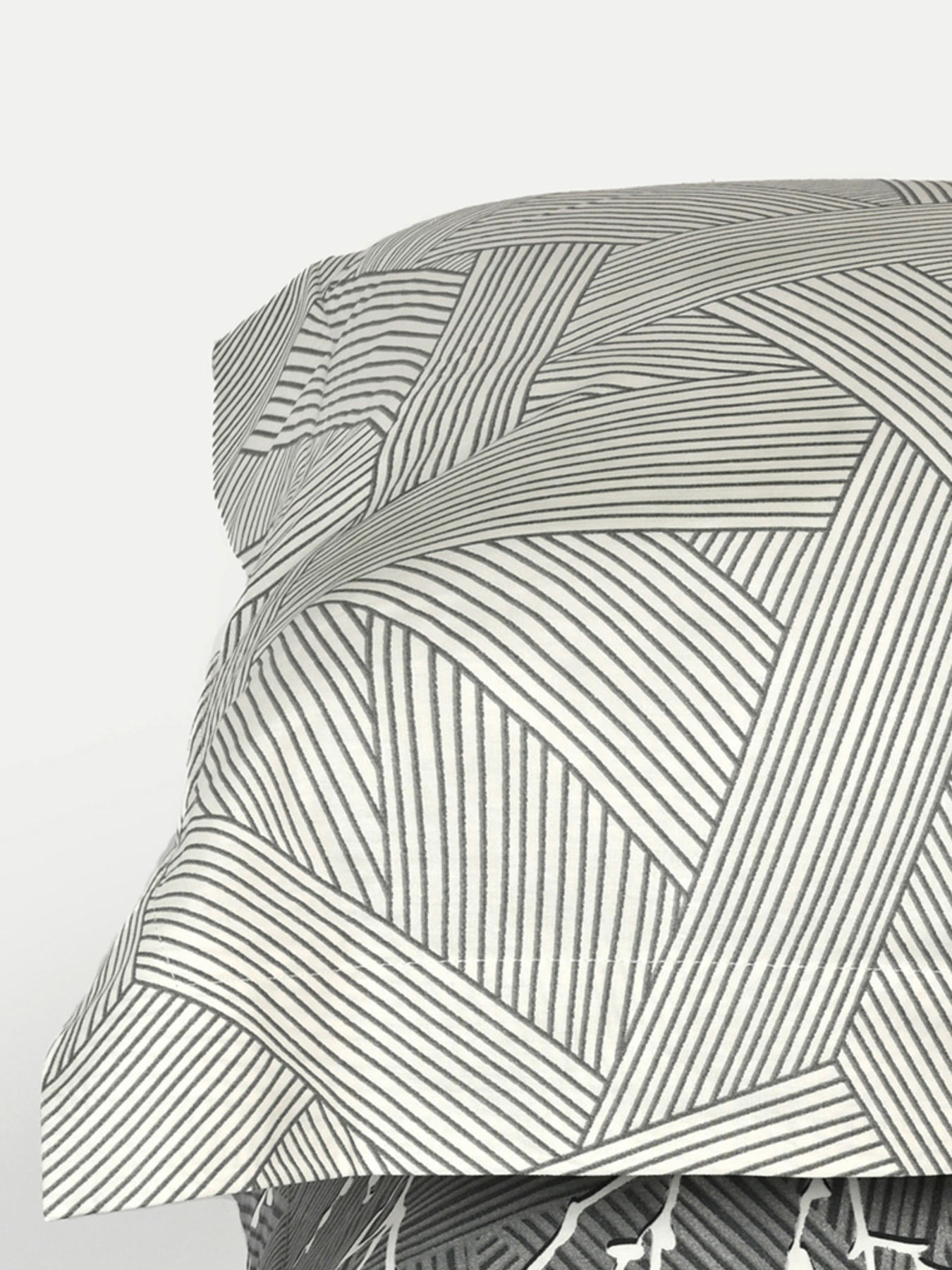 Наволочка "Петрикор" светло-серая из натурального сатина MBM MY HOME модель BL-P-09 GRAY/PRINT Фото