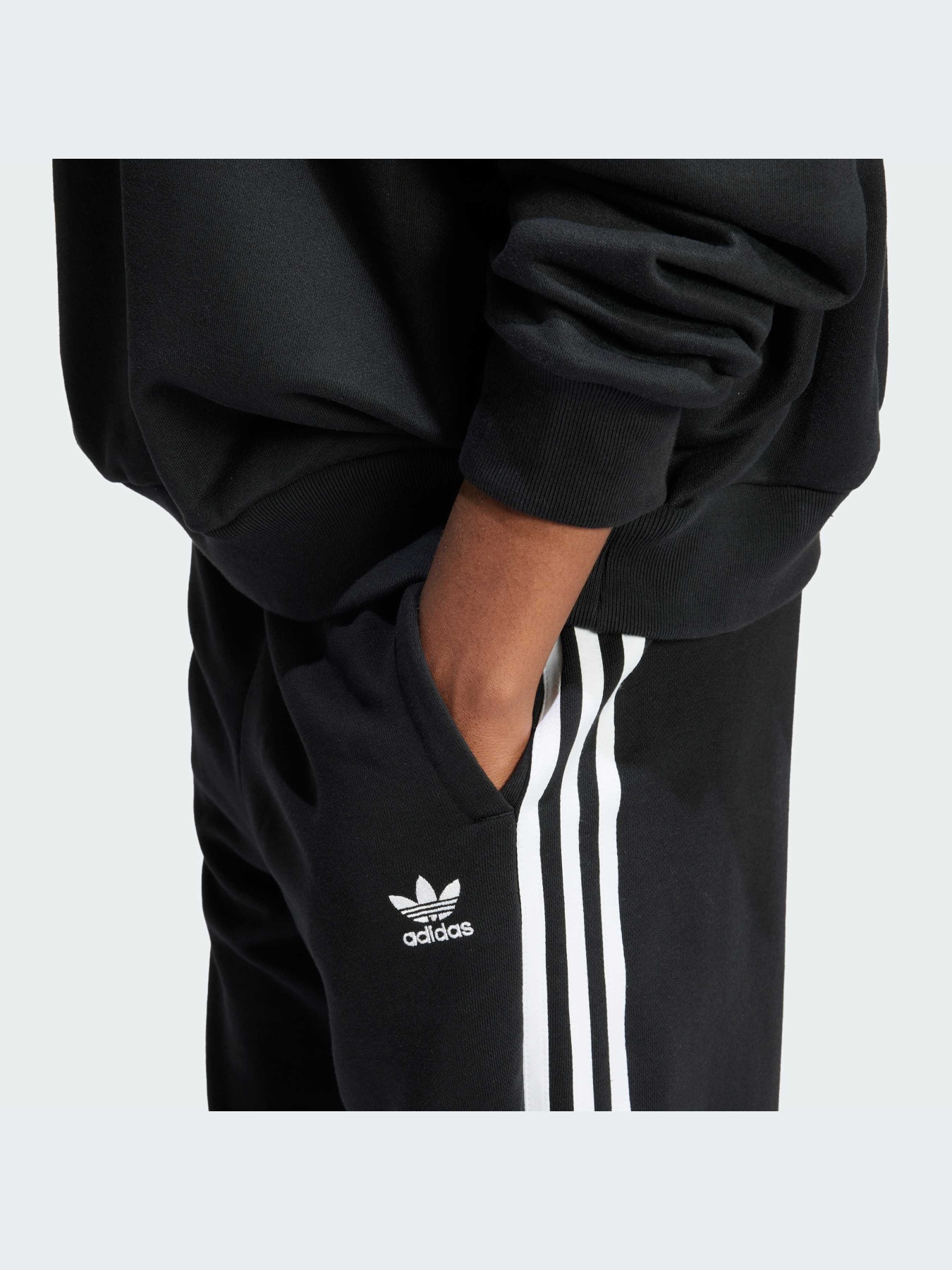Повсякденні штани Adidas Adicolor модель IU2413 Фото