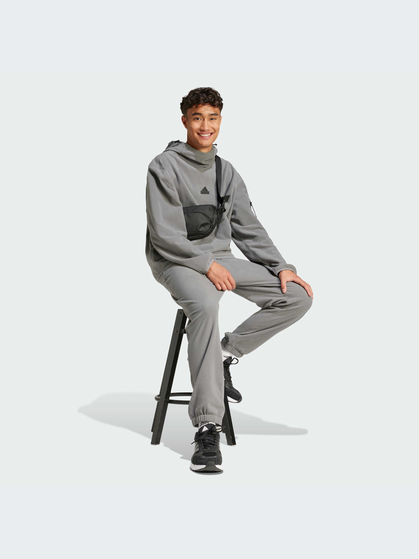 Джоггеры Adidas модель IY1498 Фото