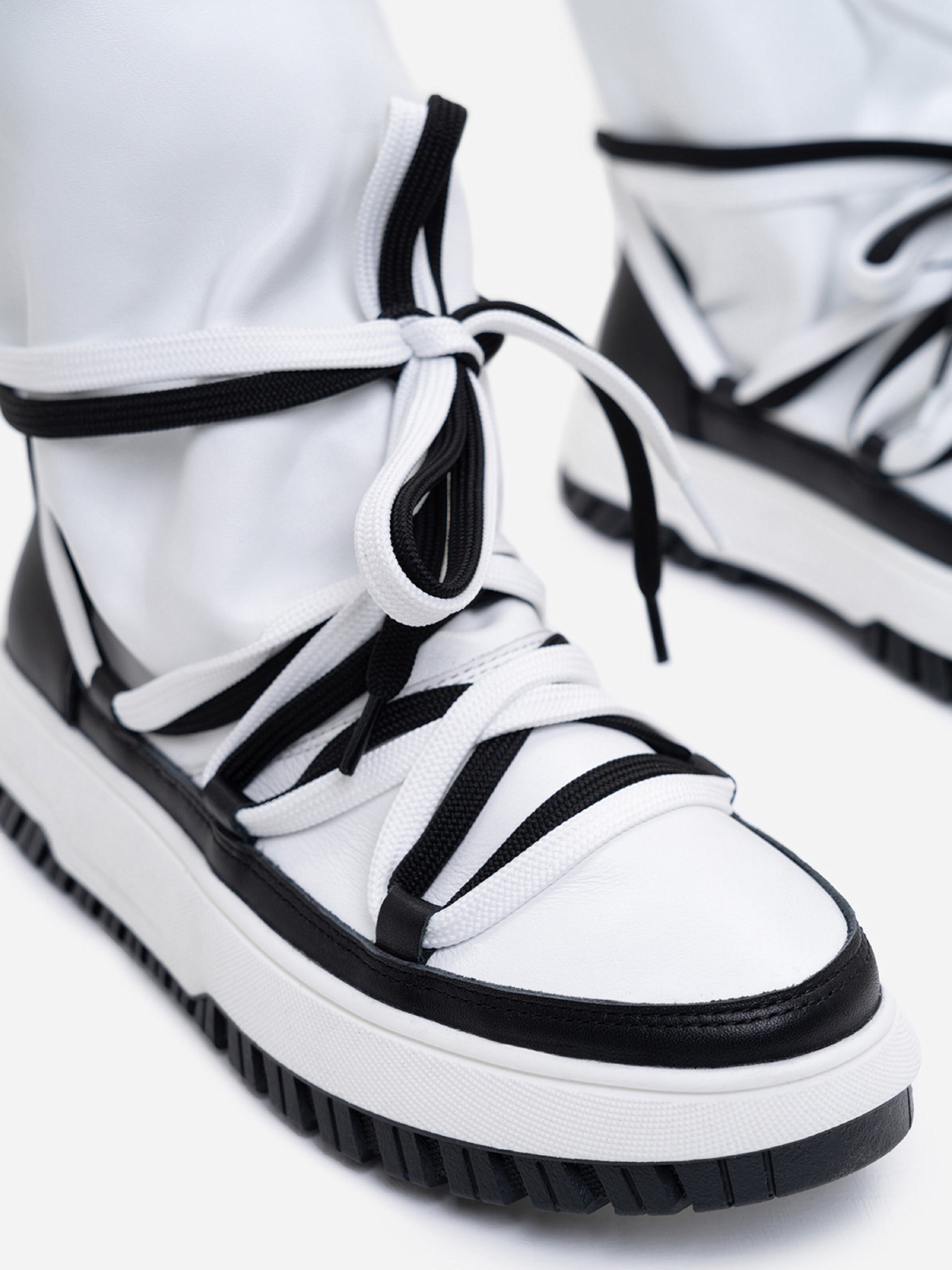 Ботинки ISSA Plus модель OB2-391_белый/черный Фото