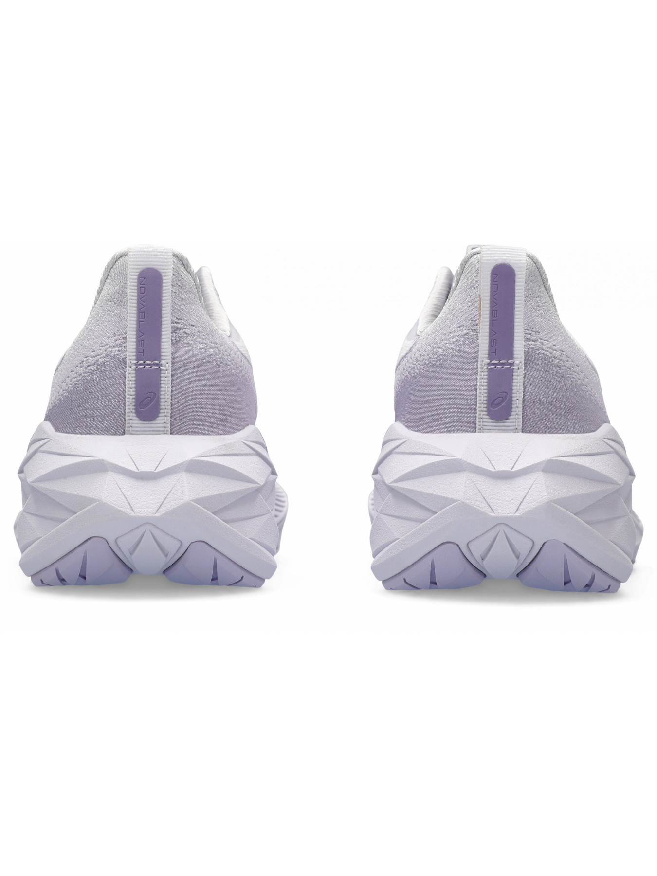 Кросівки для бігу Asics Novablast 4 модель 1012B510-020 Фото