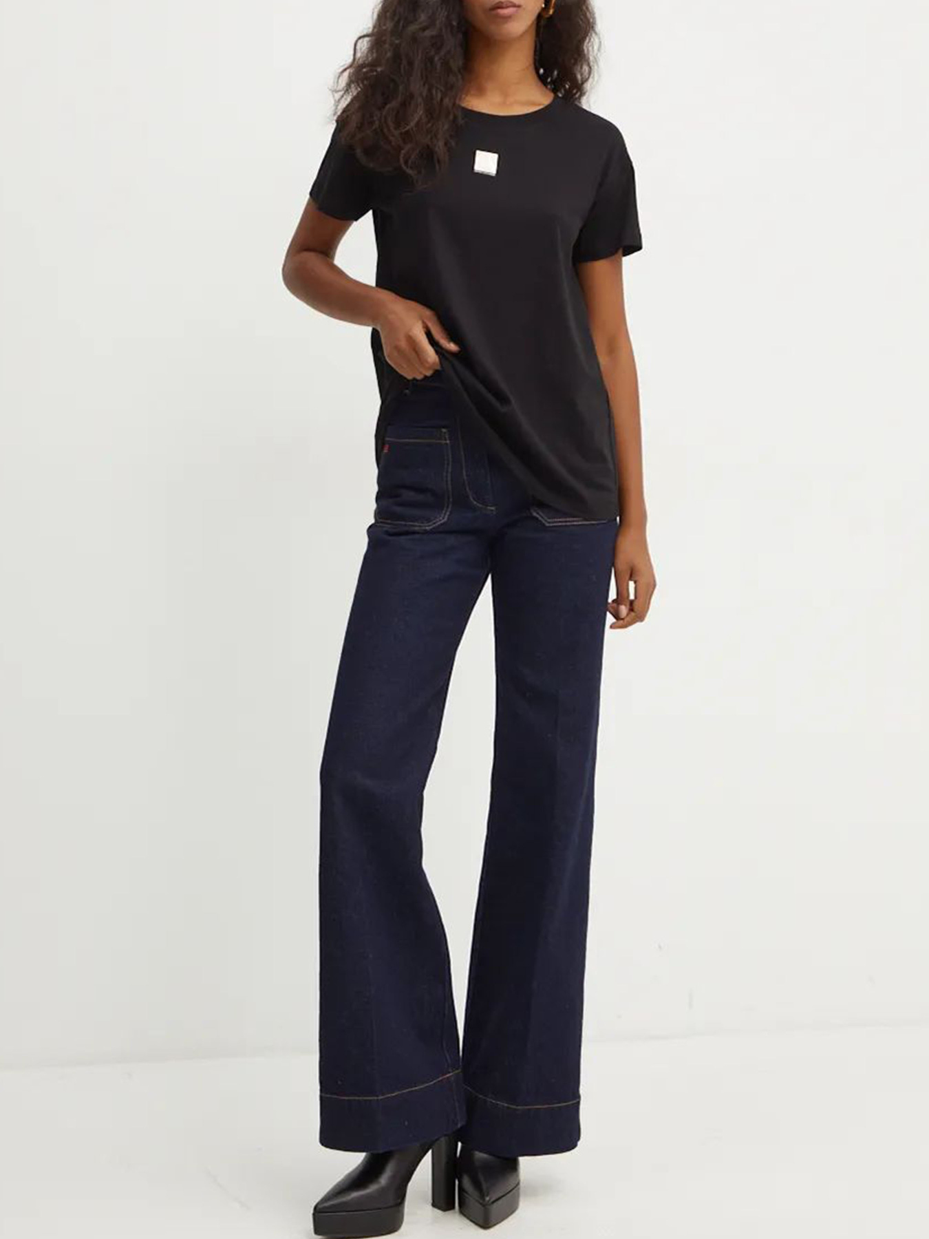 Футболки и поло Armani Exchange модель 6DYT24-YJ3RZ-1200 Фото