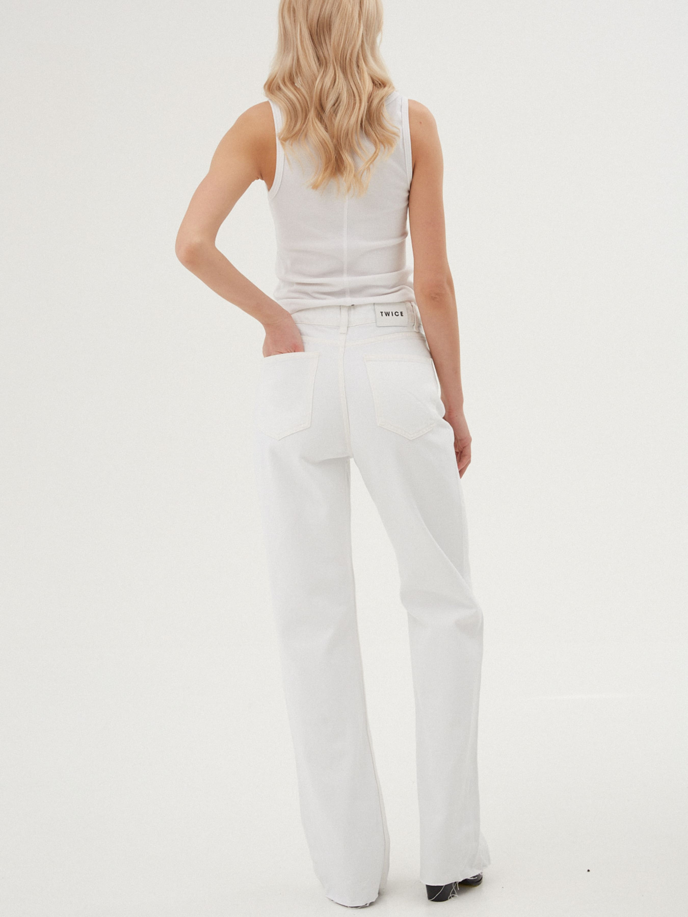 Широкі джинси Twice модель 2450805 Фото