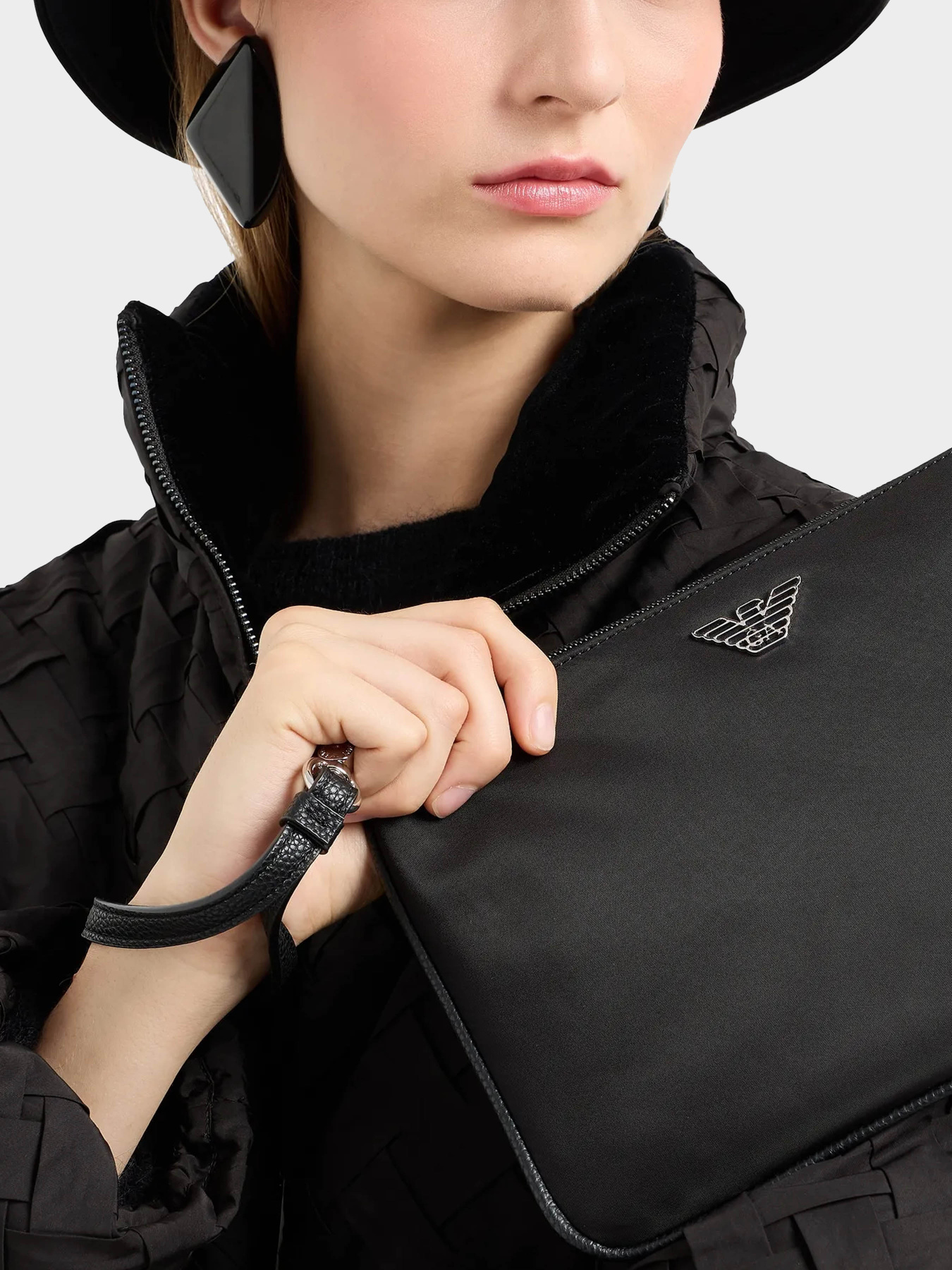 Сумки Emporio Armani модель Y3H097-YWS1E-80001 Фото