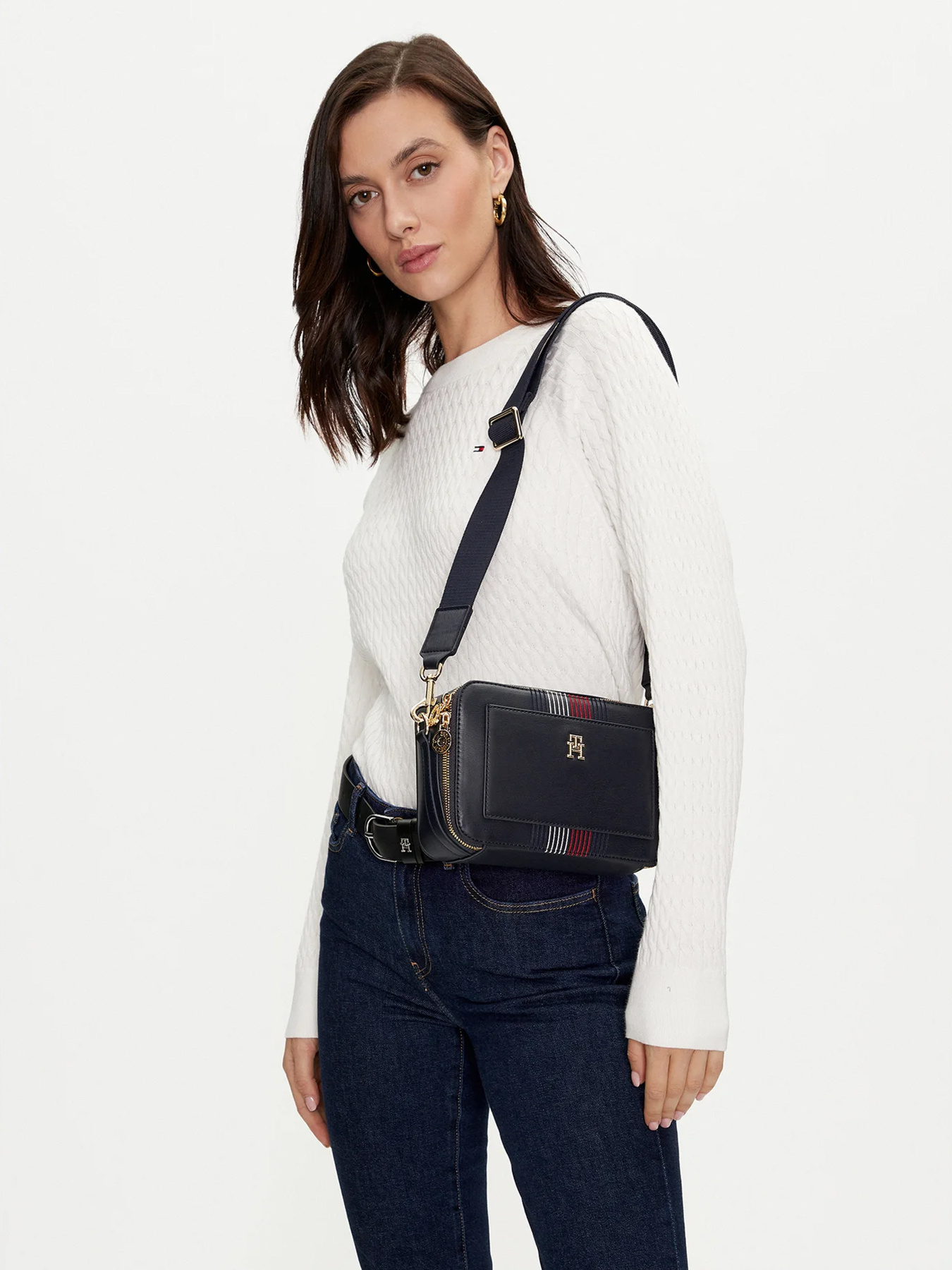 Сумки Tommy Hilfiger модель AW0AW16712-DW6 Сумки Tommy Hilfiger модель AW0AW16712-DW6 Фото