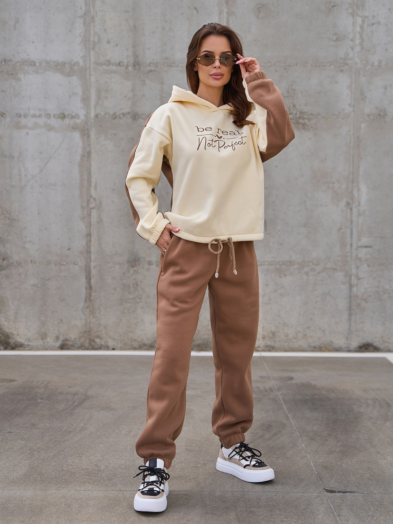 Повседневный костюм ISSA Plus модель 14858_коричневый Фото