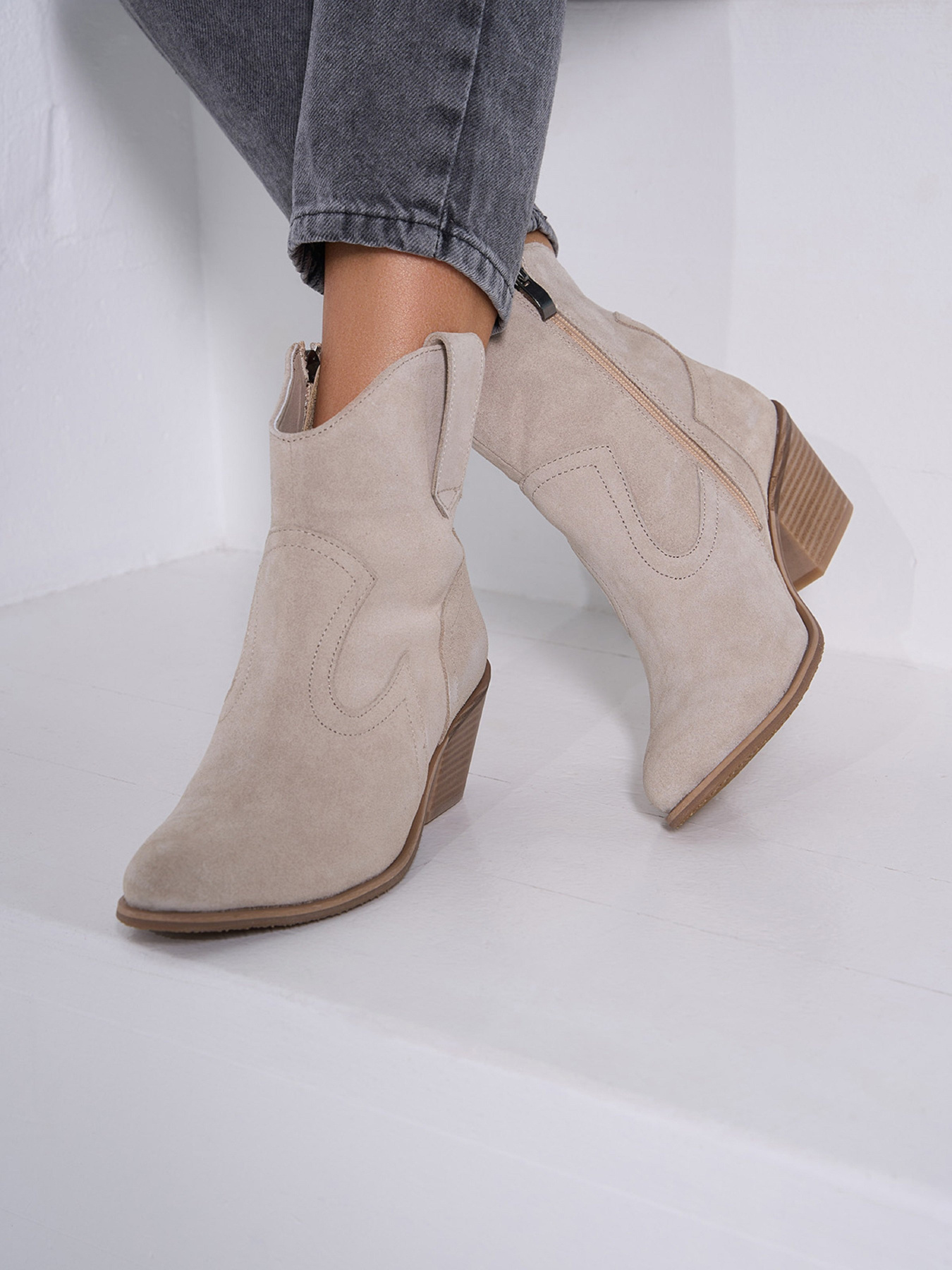 Сапоги ISSA Plus модель OB2-526_бежевый Фото