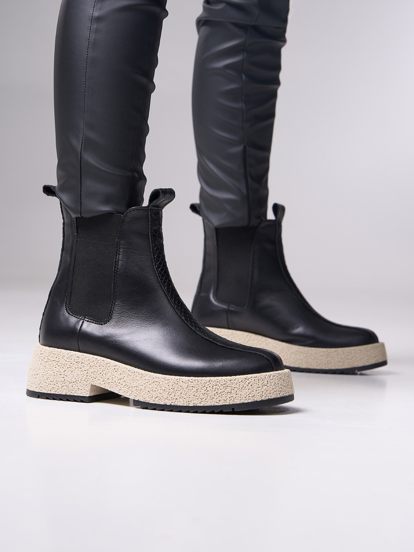 Челси ISSA Plus модель OB2-534_черный Фото