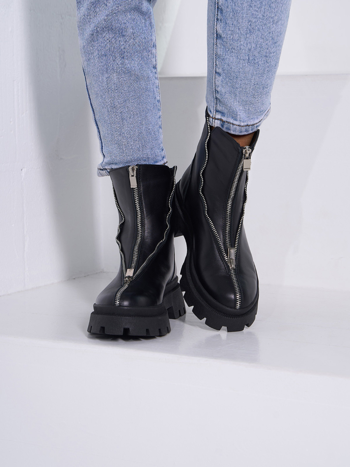 Ботинки ISSA Plus модель OB2-535_черный Фото