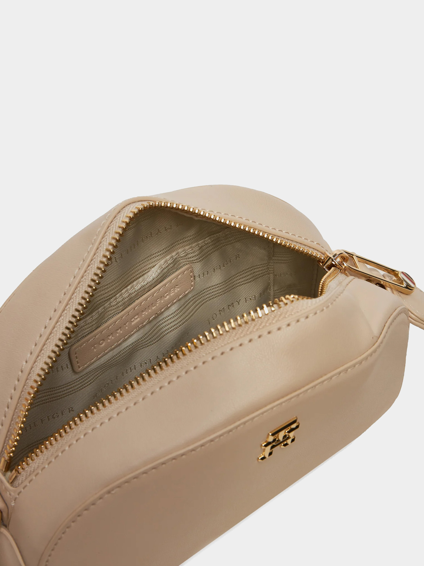 Сумки Tommy Hilfiger модель AW0AW16679-ACI Фото