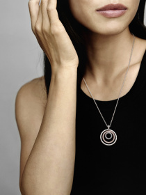 Колье PANDORA Moments модель 389483C01 Фото