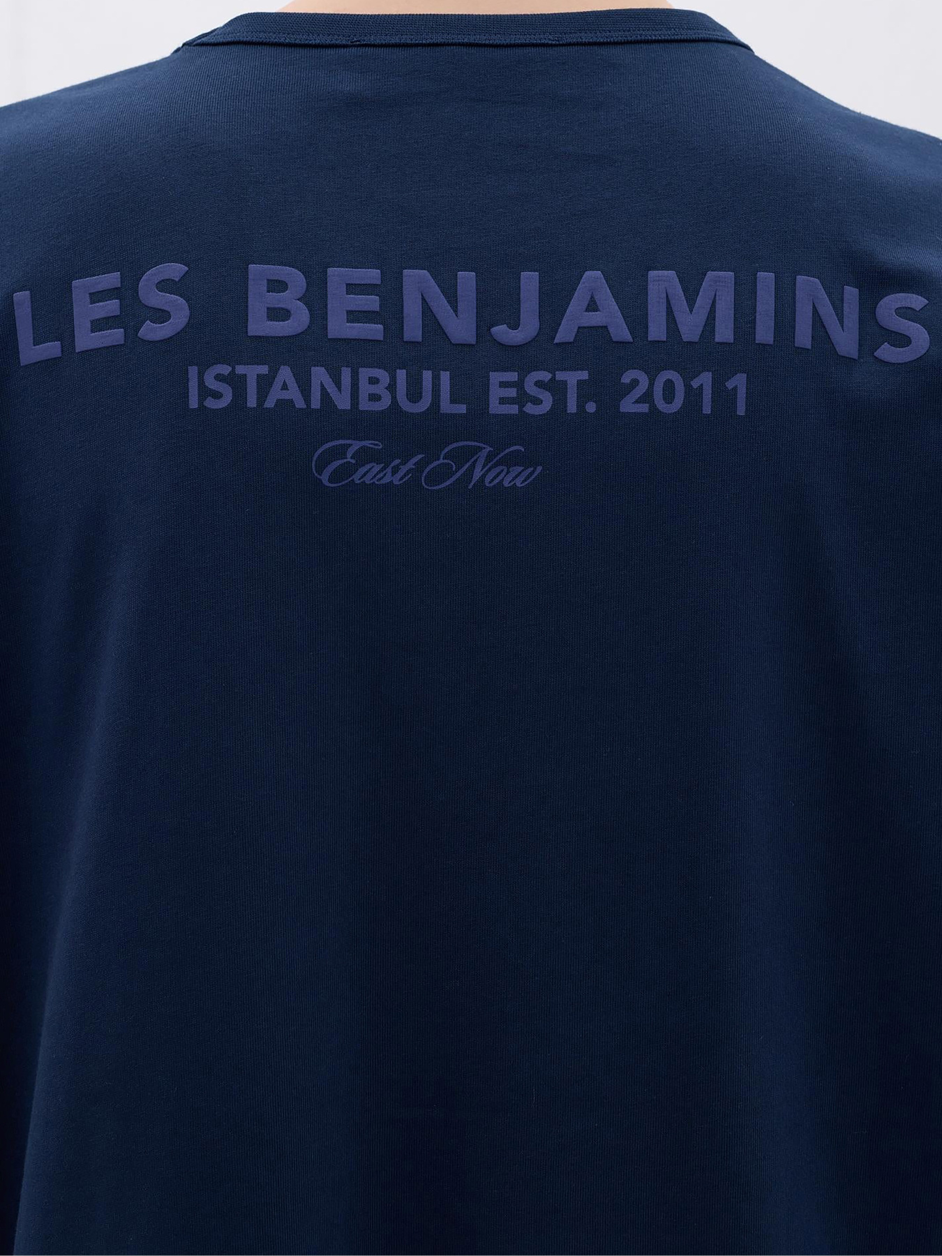 Футболка Les Benjamins модель LB23FWCLAMUTS.410 Футболка Les Benjamins модель LB23FWCLAMUTS.410 Фото