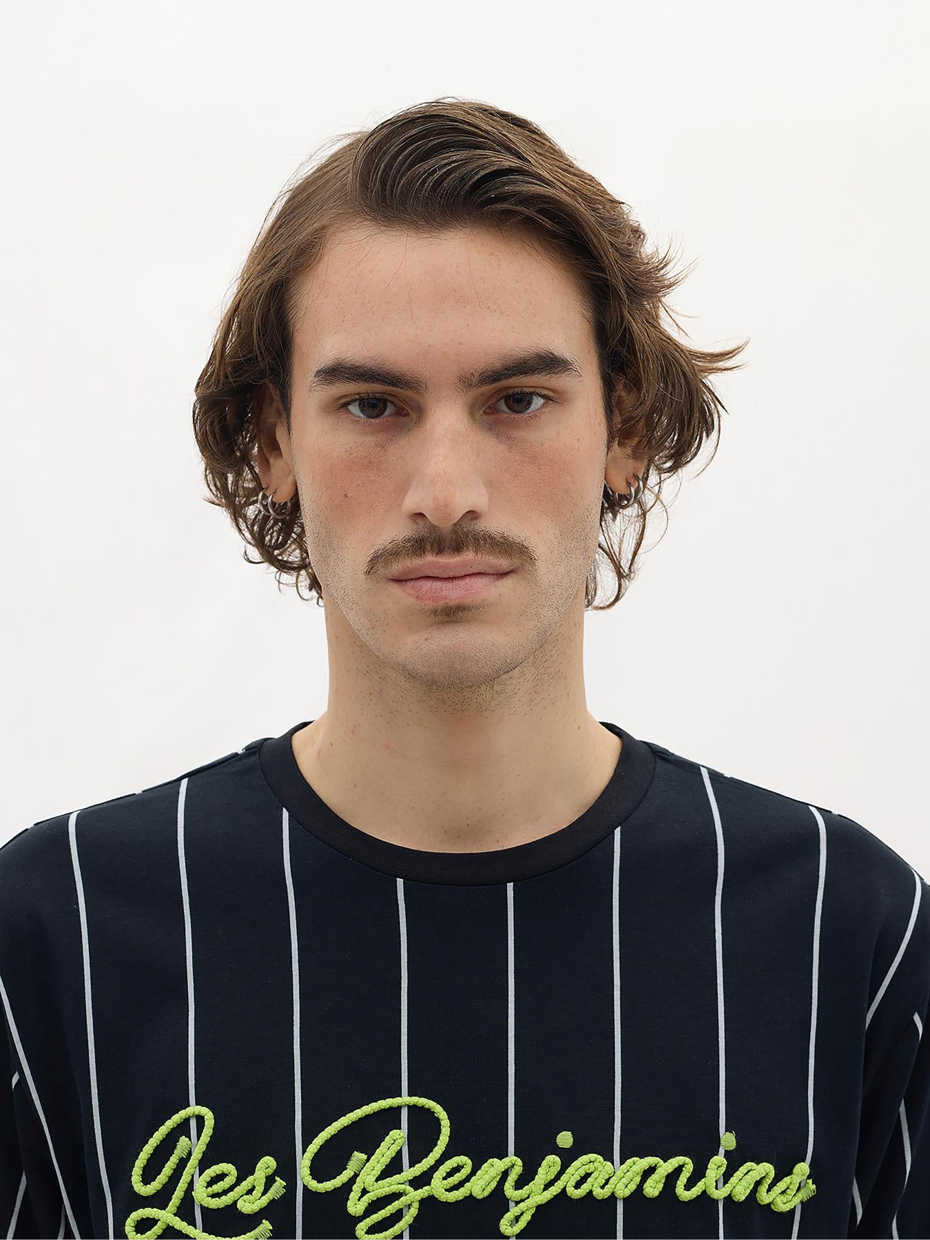 Футболка Les Benjamins модель LB24SSKISMUTS.014 Фото