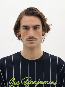 Футболка Les Benjamins модель LB24SSKISMUTS.014 Фото