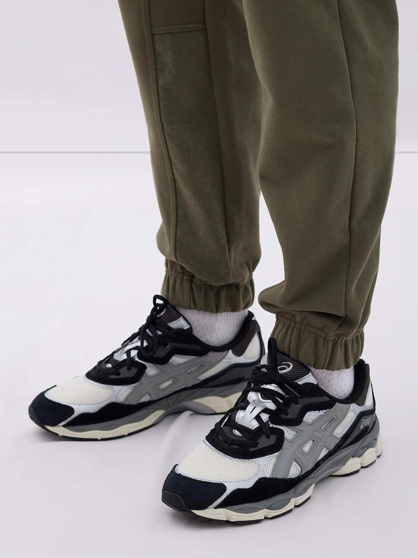 Штаны спортивные Les Benjamins модель LB23FWCLAMUSP.404 Фото