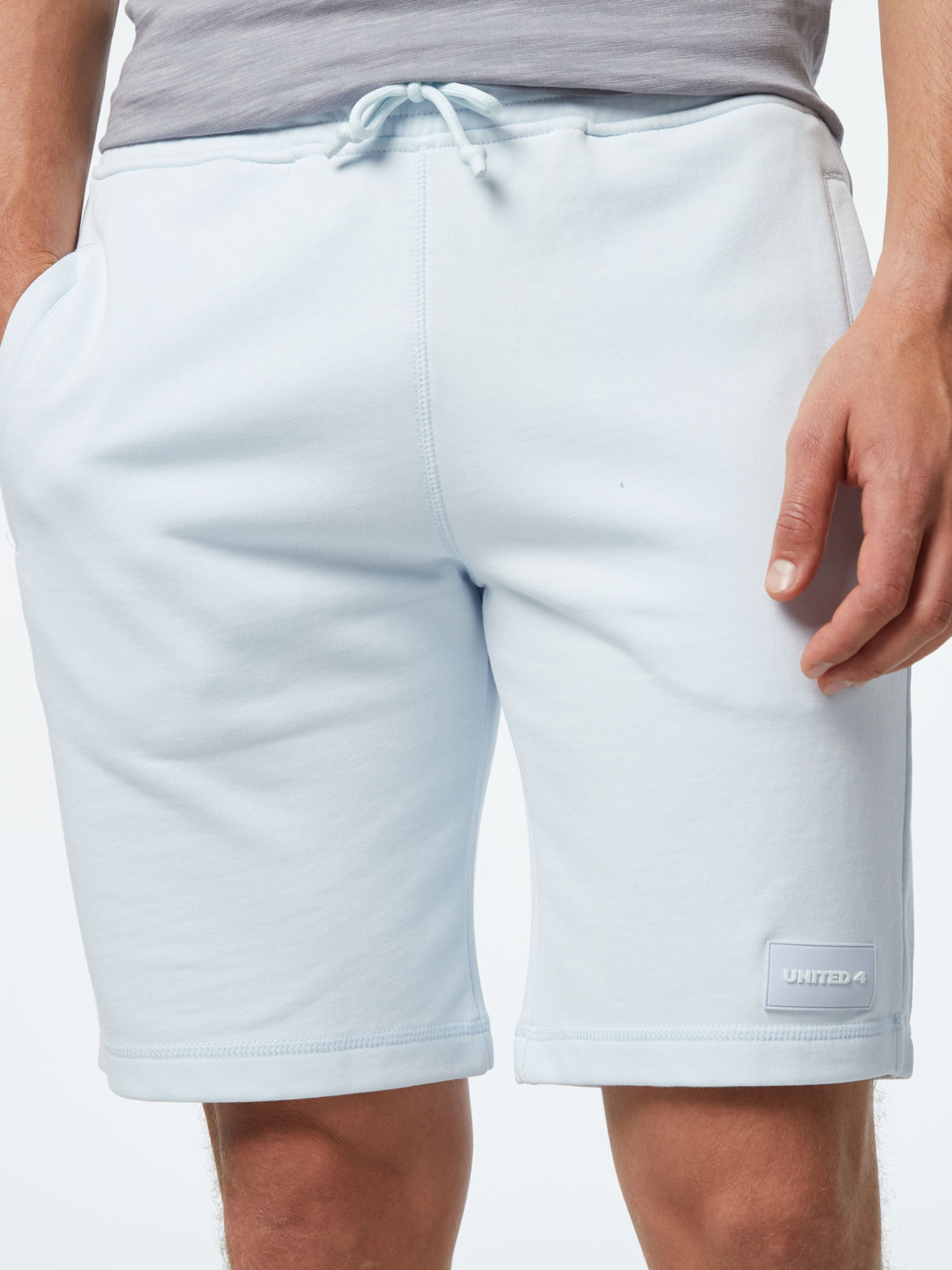 Повседневные шорты UNITED4 модель USMS.AMV Фото