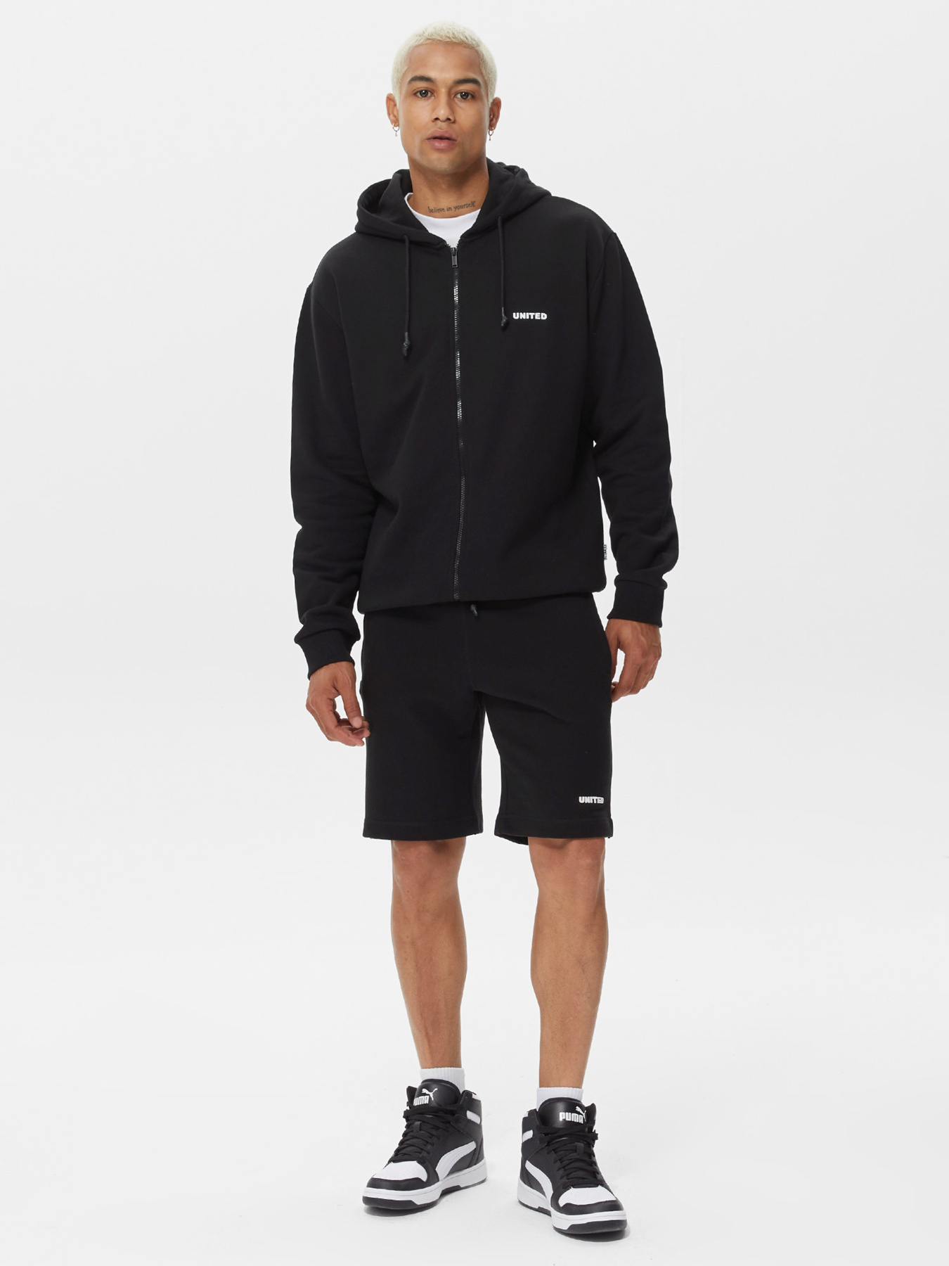 Повседневные шорты UNITED4 модель USMS.SYH Повседневные шорты UNITED4 модель USMS.SYH Фото