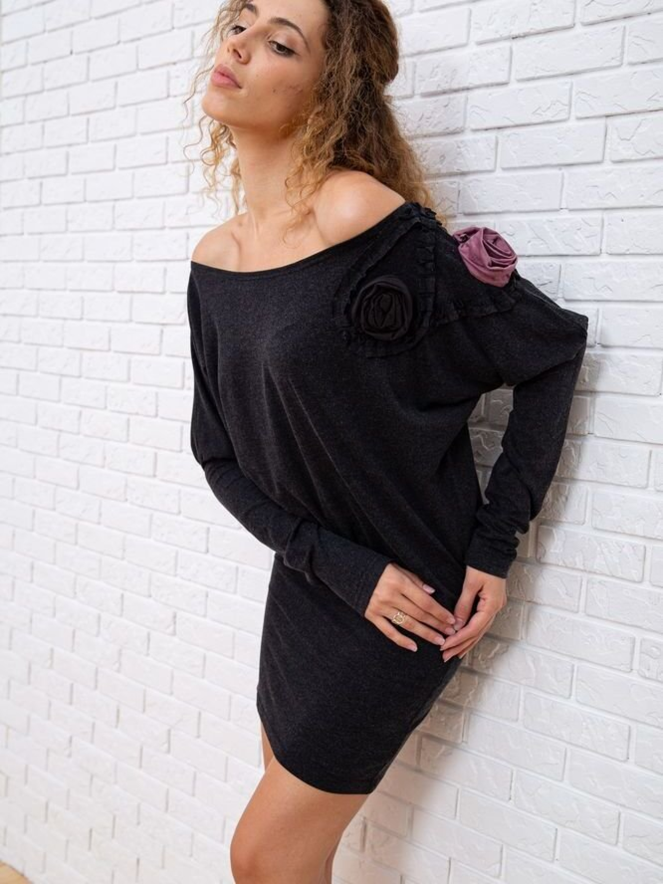 Платье мини Ager модель У-1118785::000000087 Фото