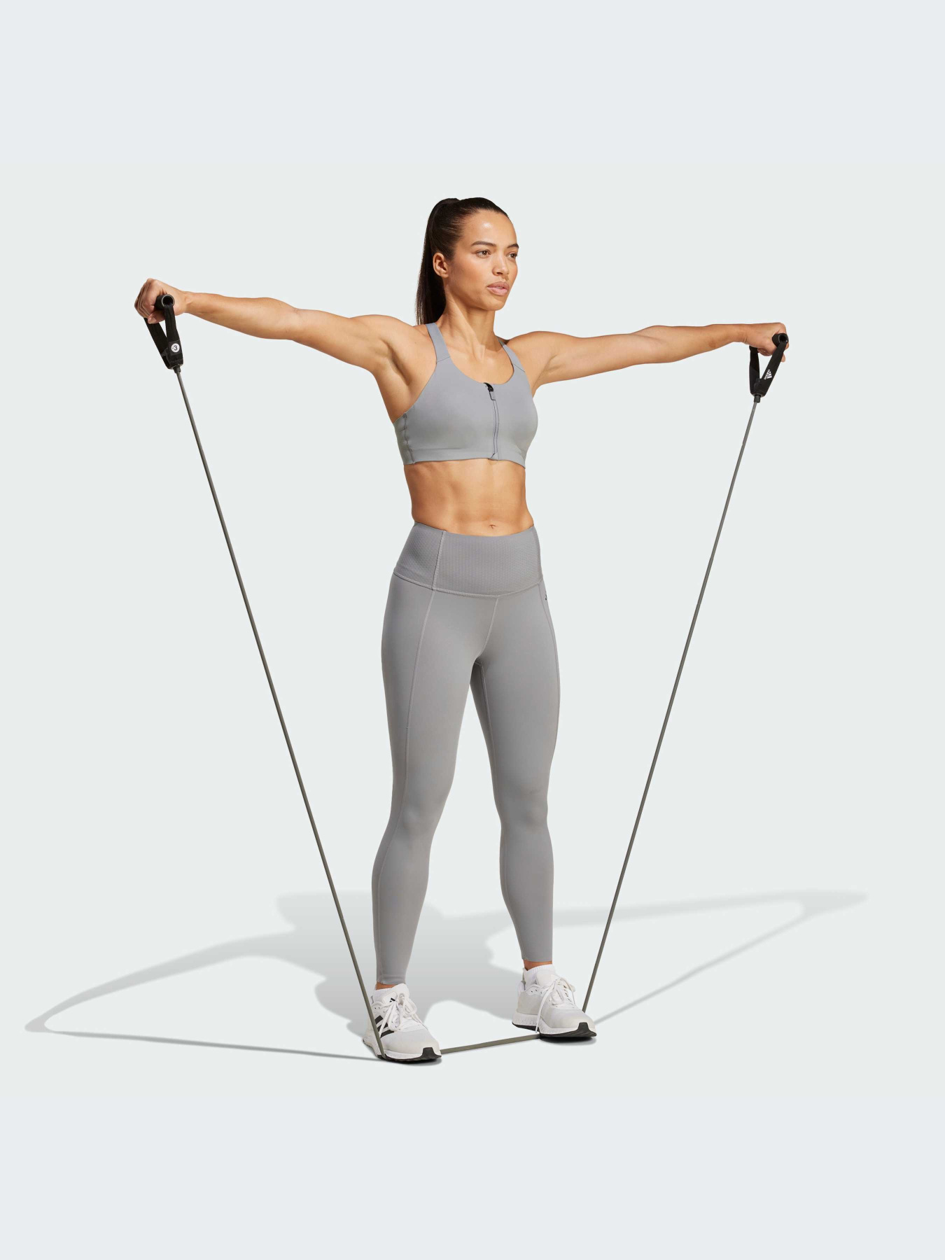 Спортивный топ Adidas Clima модель IT6656 Фото