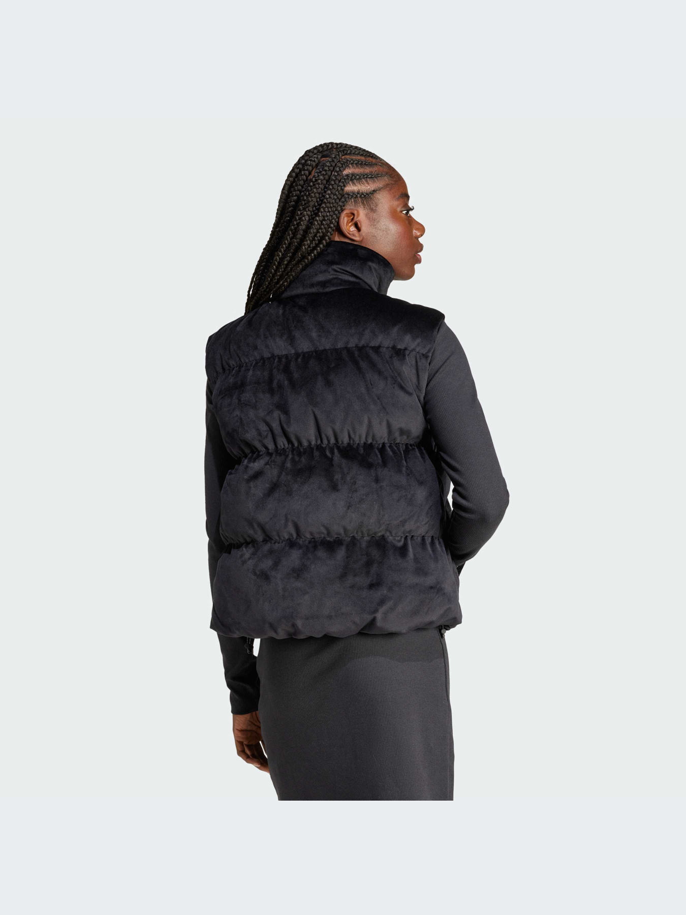 Утепленный жилет Adidas модель JE7217 Фото