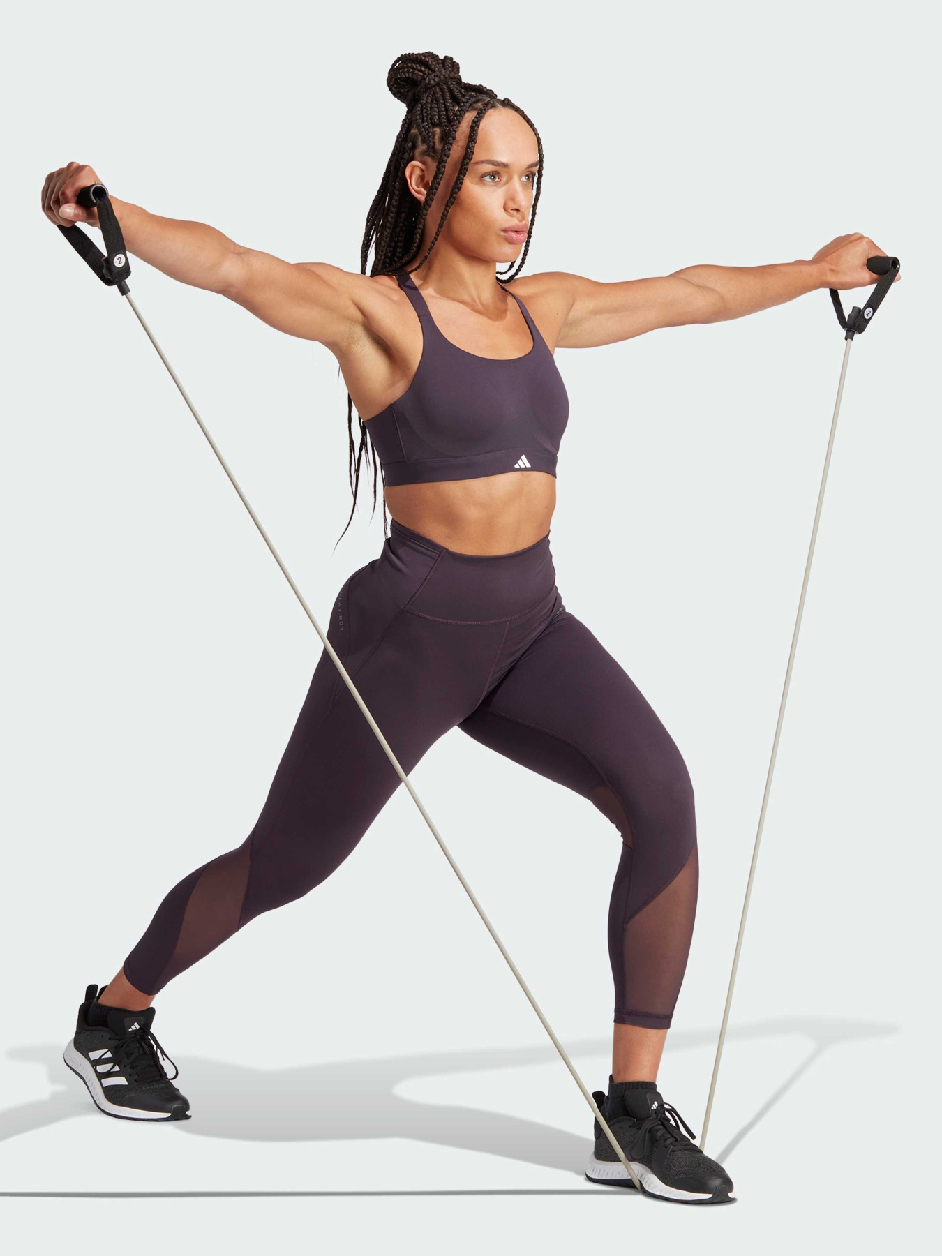 Топ спортивный Adidas модель IT6660 Фото