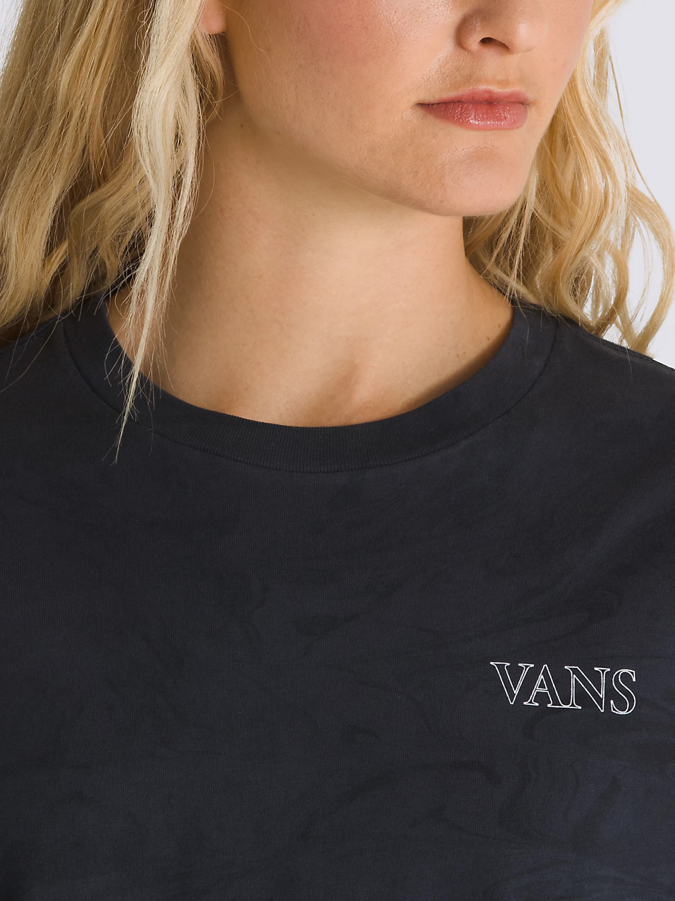 Футболки и поло Vans модель VN000HHRBLK1 Фото
