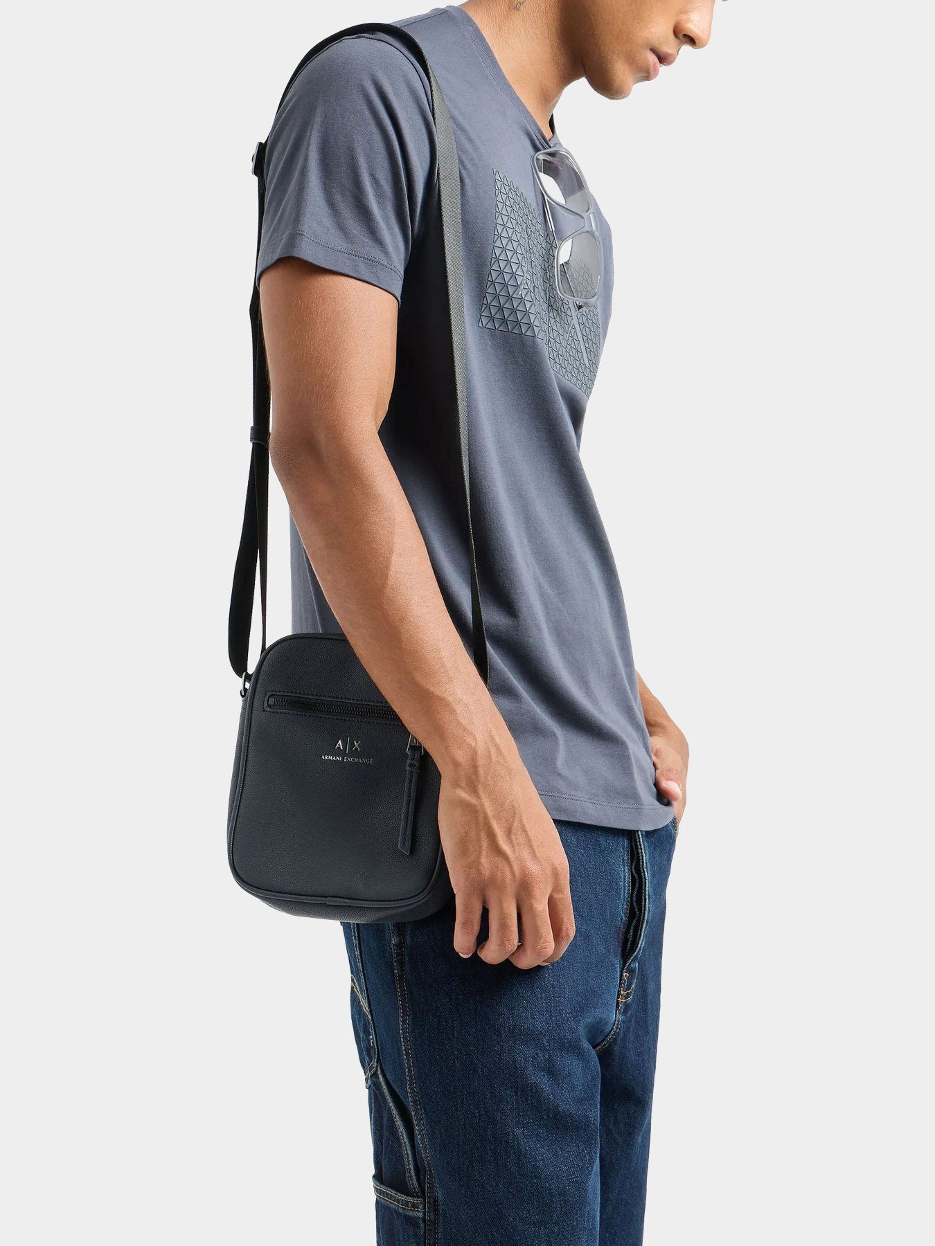 Сумки Armani Exchange модель 952388-CC830-00035 Фото