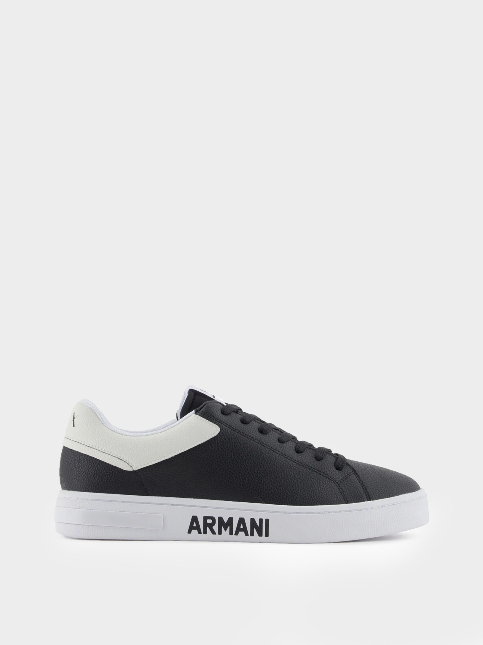 Мужские низкие кеды Armani Exchange | INTERTOP | Купить низкие мужские ...