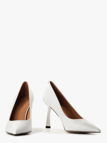 Туфли на каблуках LeBERDES модель 00000017554 Фото