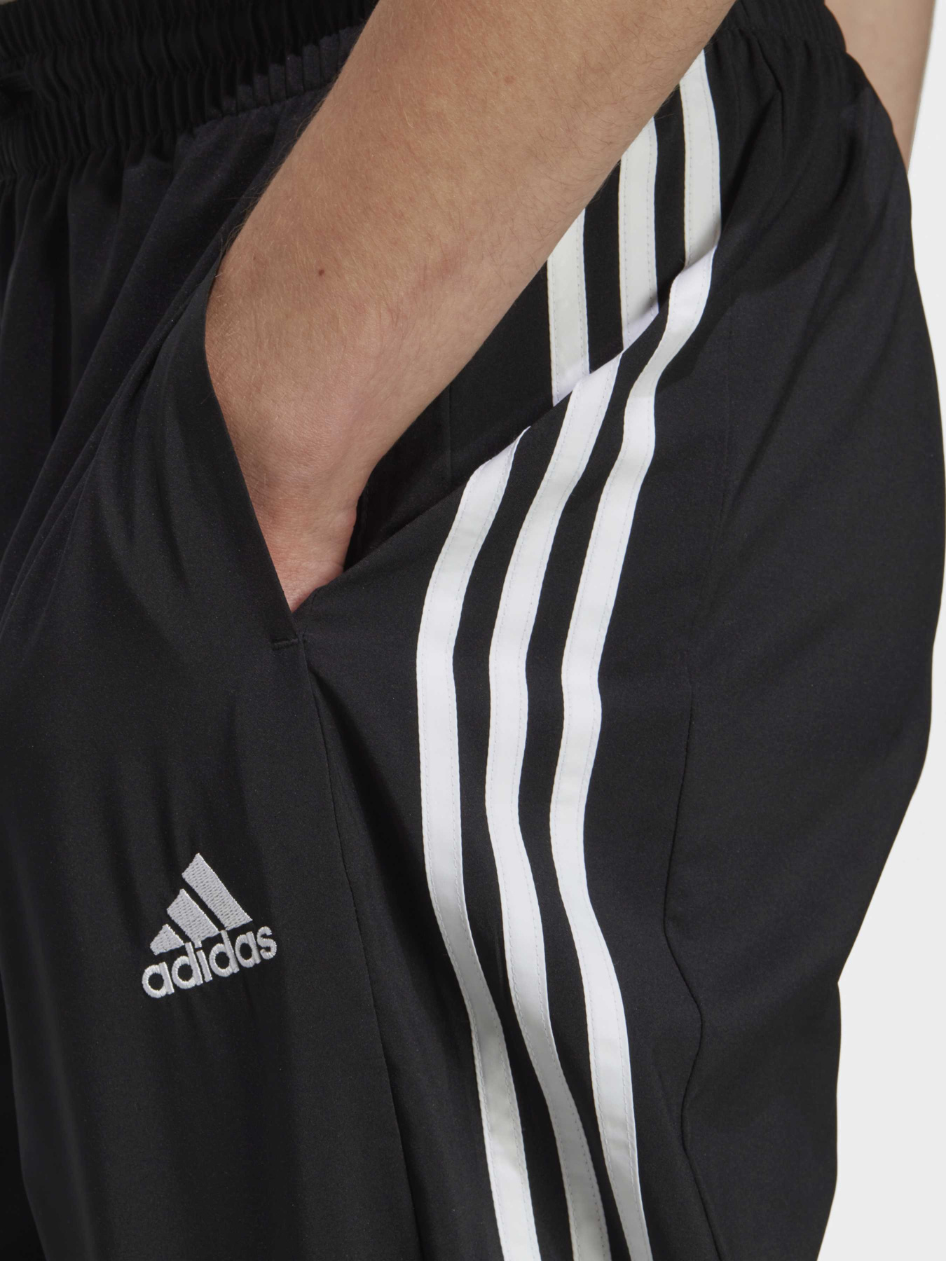 Штаны спортивные Adidas модель IC9446 Фото