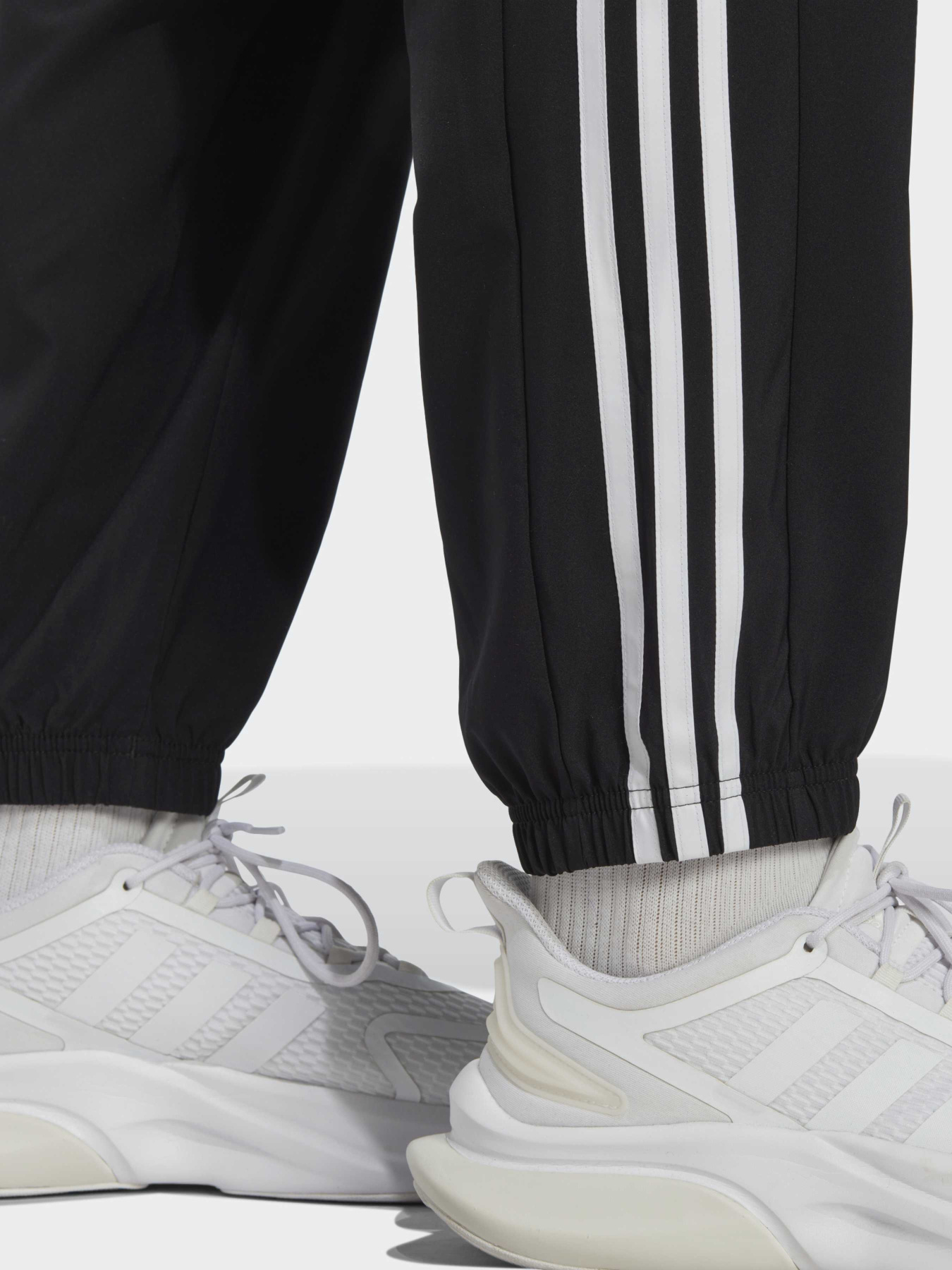 Штаны спортивные Adidas модель IC9446 Фото