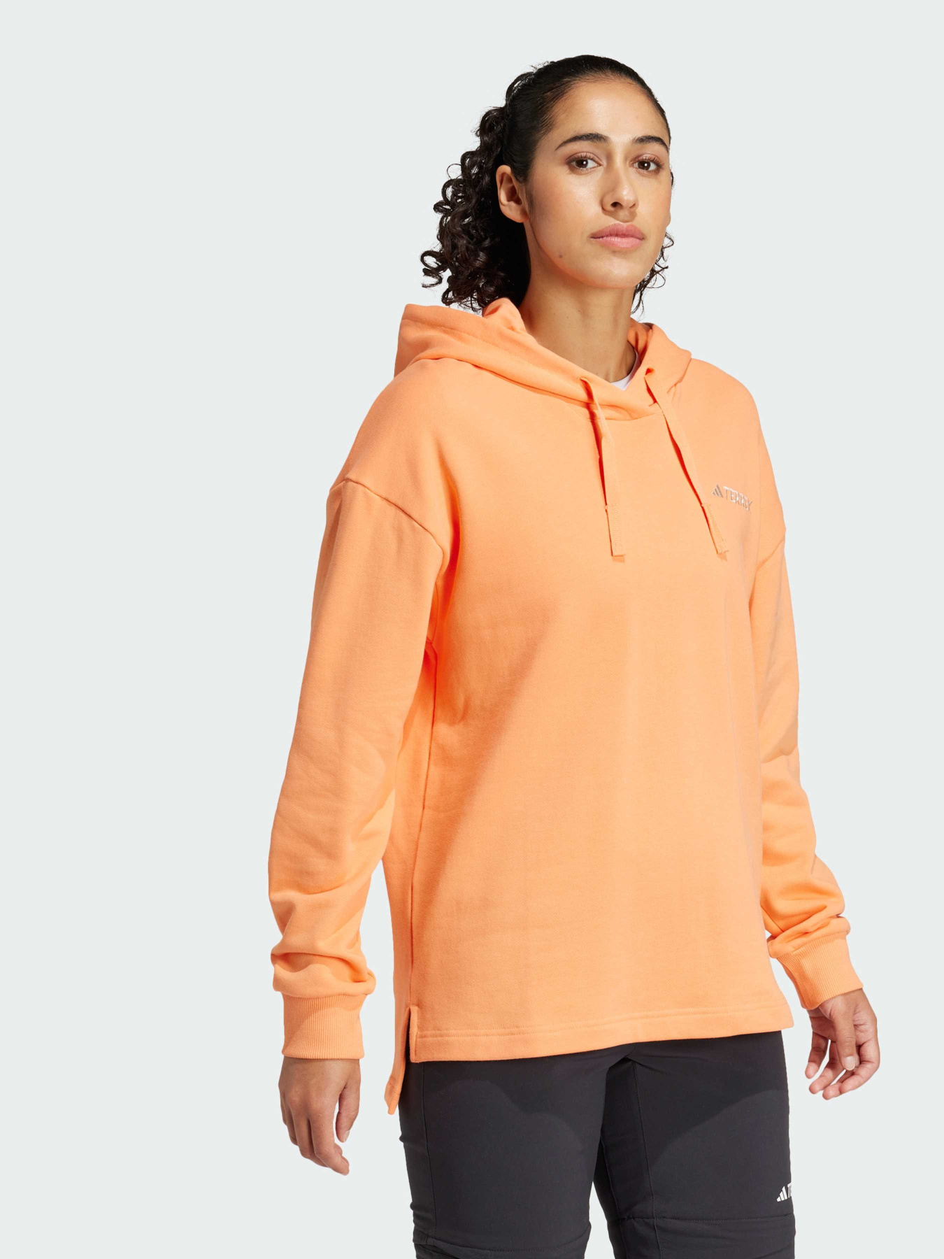 Спортивна кофта Adidas модель IS7227 Фото