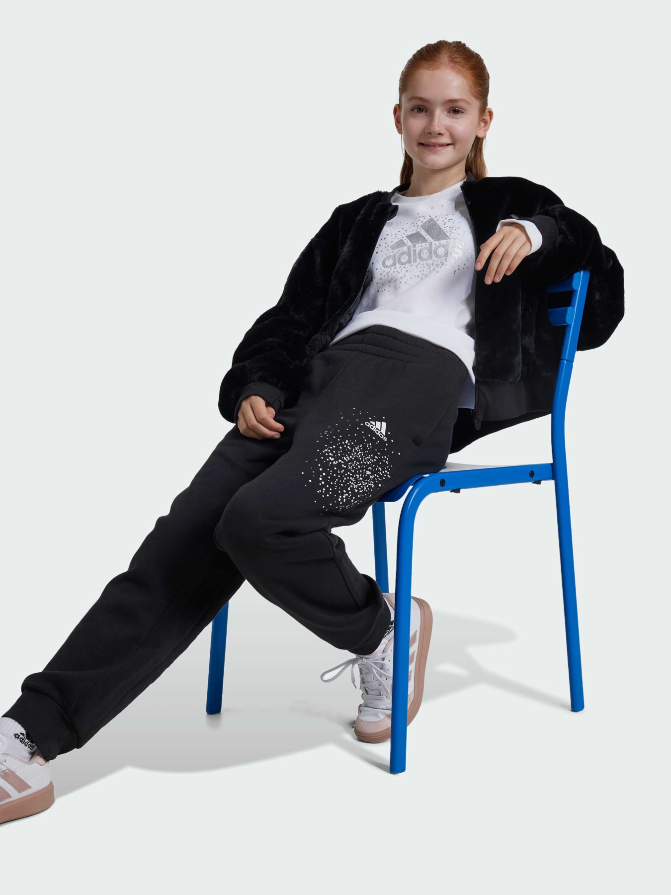 Свитшот Adidas модель IX9330 Фото