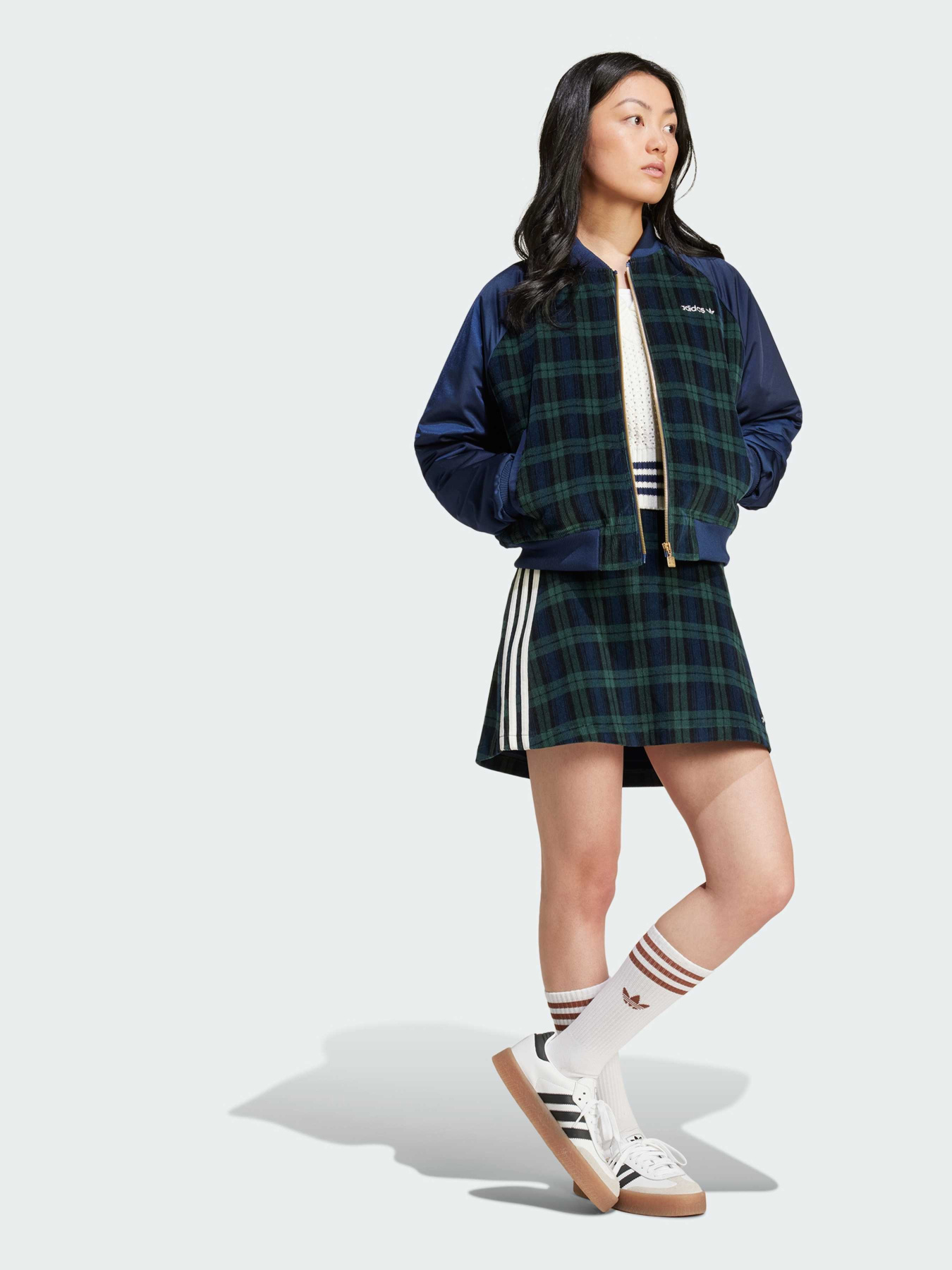 Бомбер Adidas модель IX1040 Фото