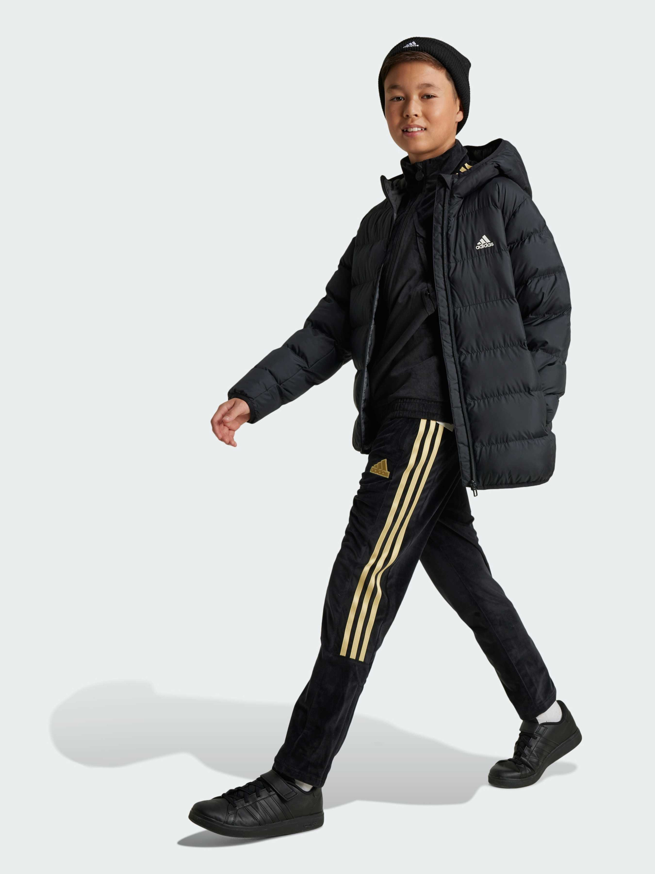 Зимняя куртка Adidas модель IV9505 Фото