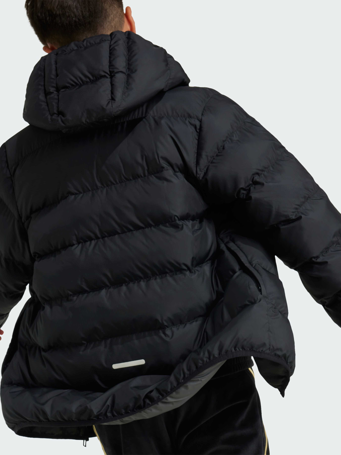 Зимняя куртка Adidas модель IV9505 Фото