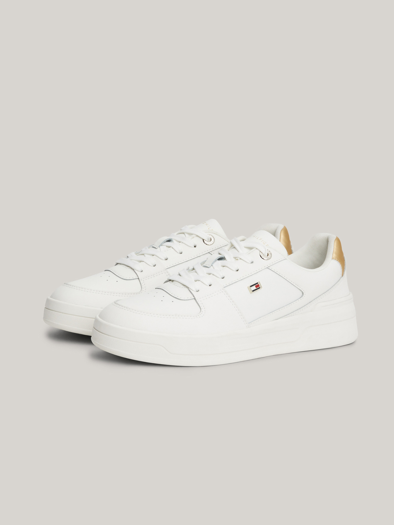 Кеды низкие Tommy Hilfiger модель FW0FW08076.YBL Фото