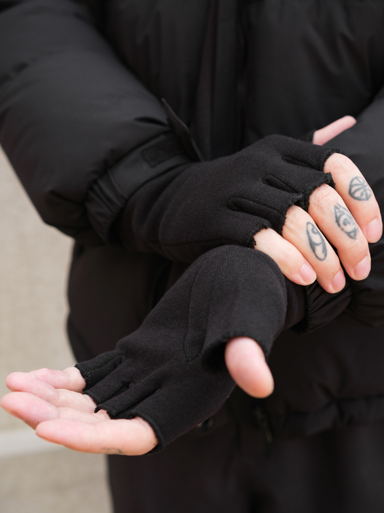 Рукавички Without модель 8049394 Фото