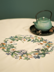 Вишита скатертина кругла Едельвіка модель 143-19-00 Фото