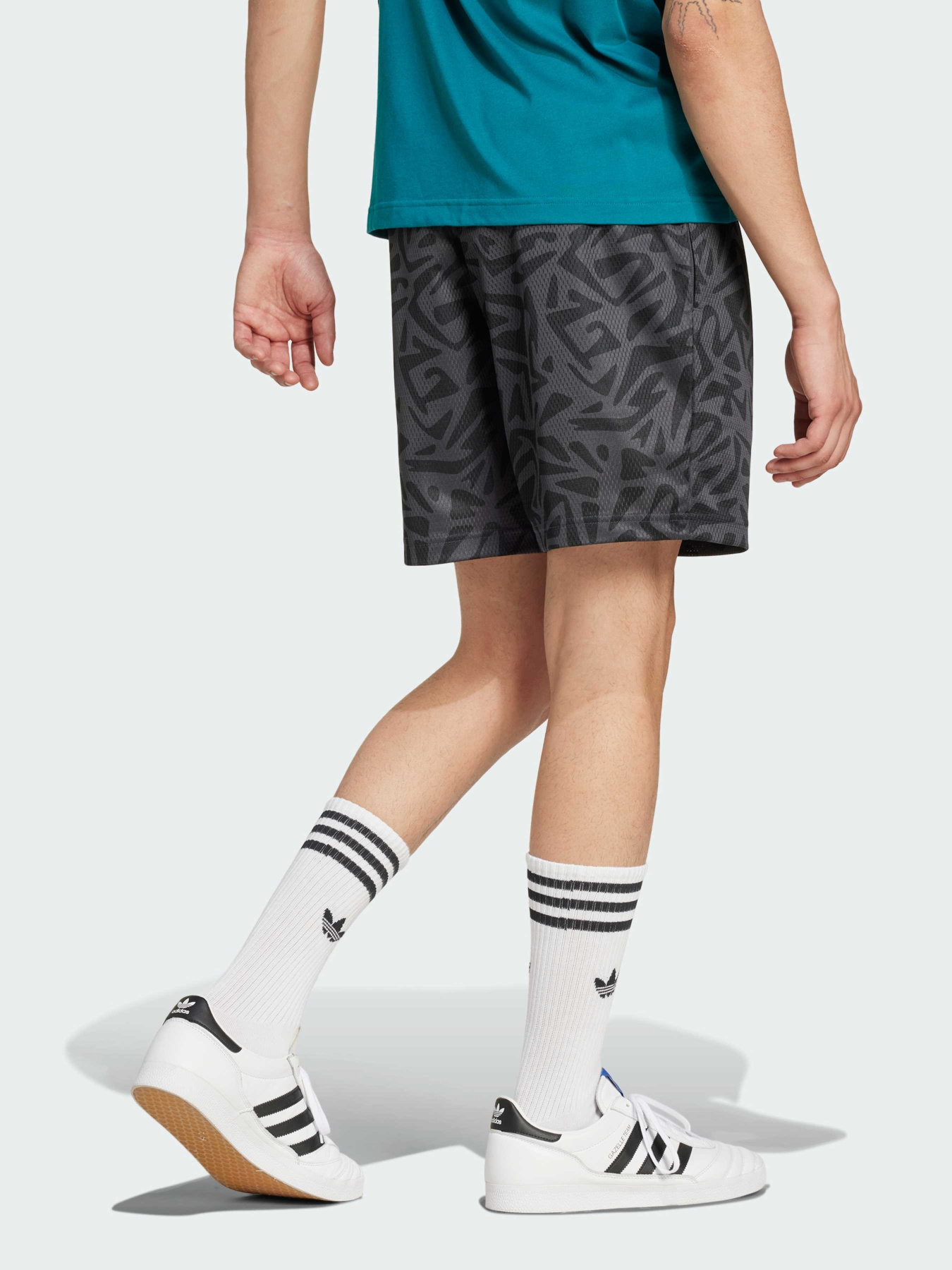 Повседневные шорты Adidas модель IY2071 Фото