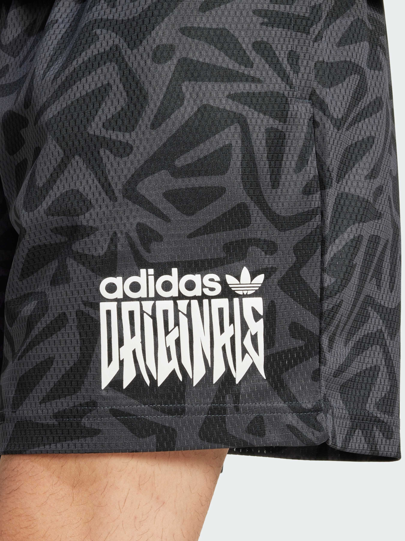 Повседневные шорты Adidas модель IY2071 Фото