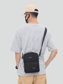 Мессенджер RoyalBag модель AT09-T-23909A Мессенджер RoyalBag модель AT09-T-23909A Фото