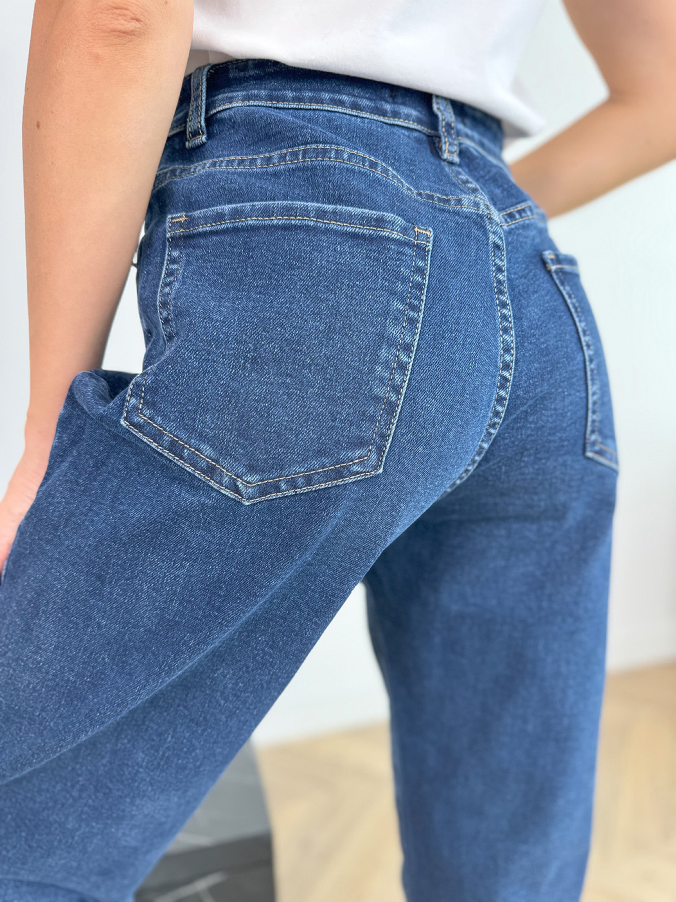 Завужені джинси ISSA Plus модель WN20-684_синий Фото