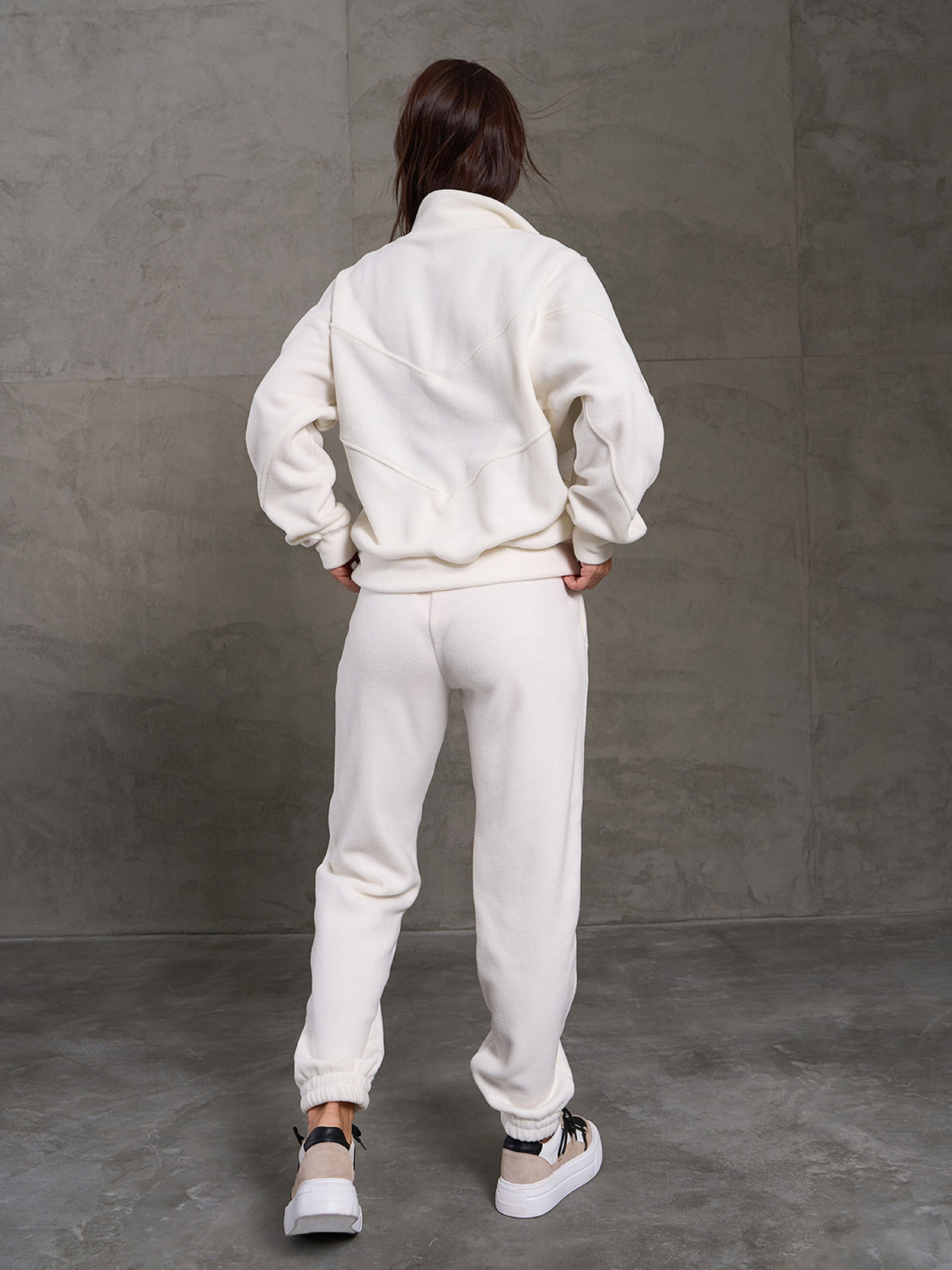 Повседневный костюм ISSA Plus модель 14866_молочный Фото