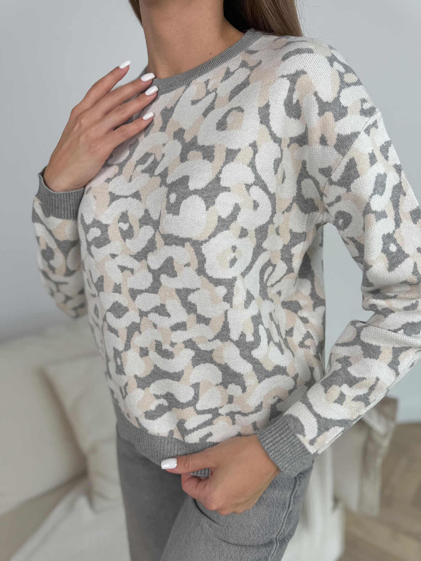 Джемпер ISSA Plus модель WN20-668_серый_белый Фото